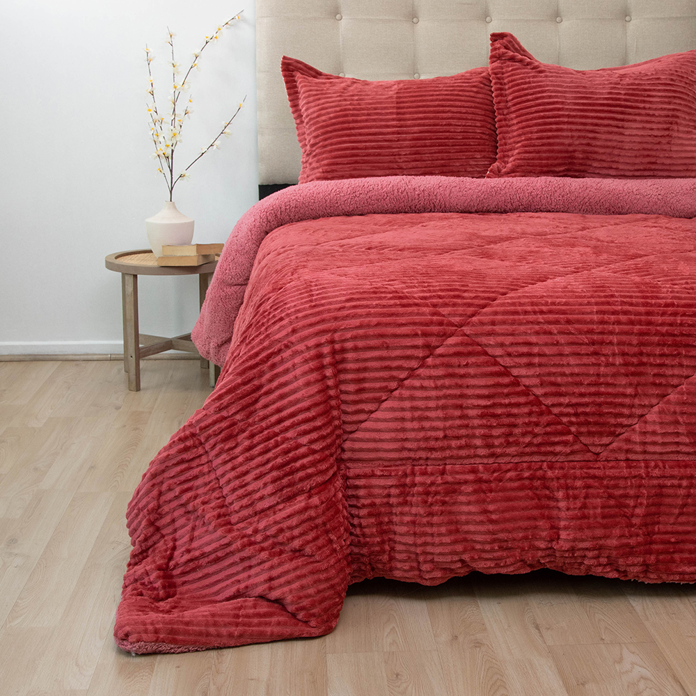 Cubrecama Cotelón Liso Deluxe con Sherpa - Coleccion Senses